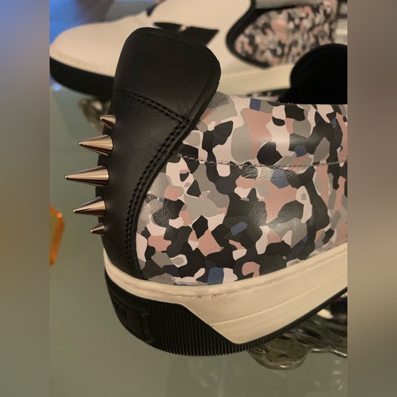 FENDI - Picture 11 of 12